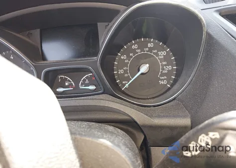 2019 Ford Escape S z USA, uszkodzony, nr VIN 1FMCU0F71KUC44088